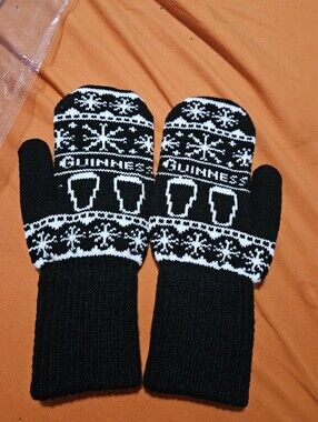 NIP Guiness Mitts